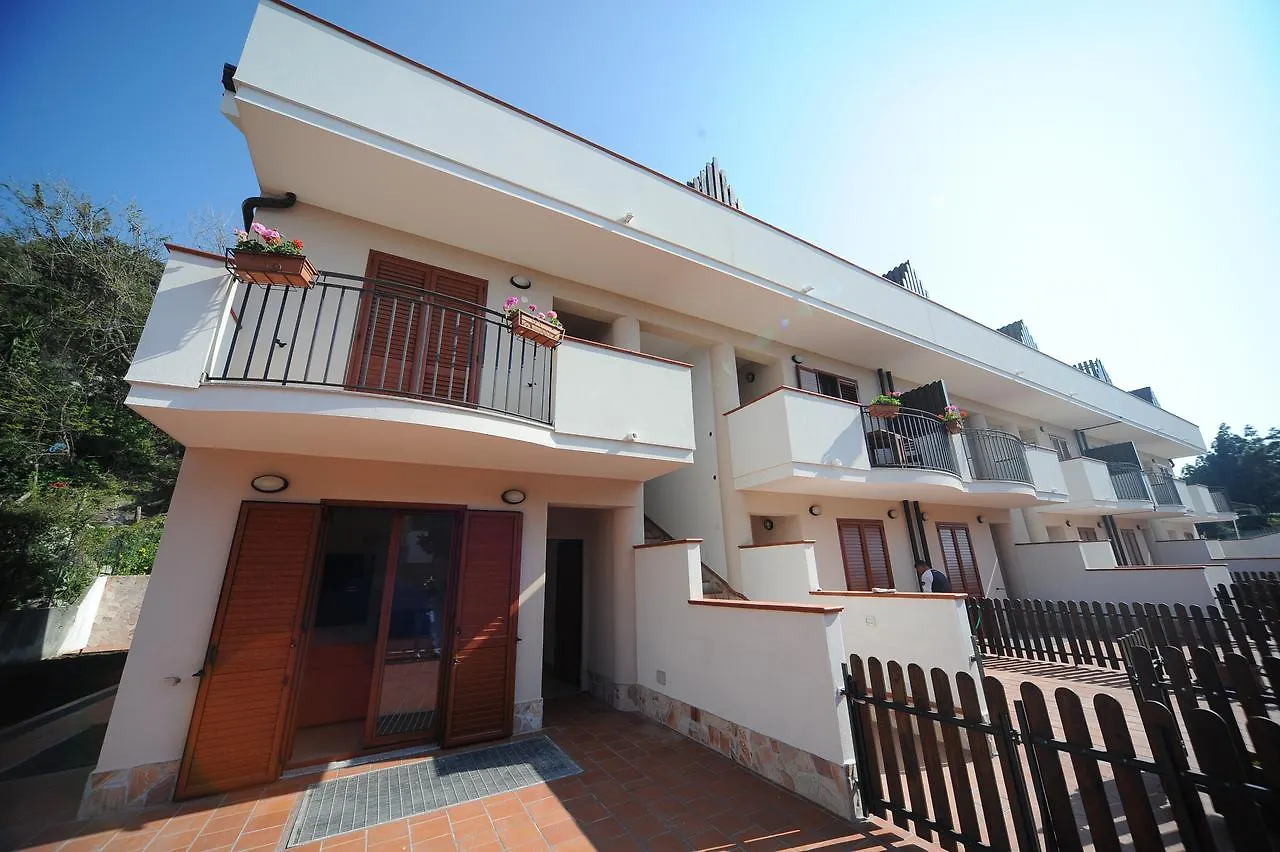 Rodia Residence 0*,